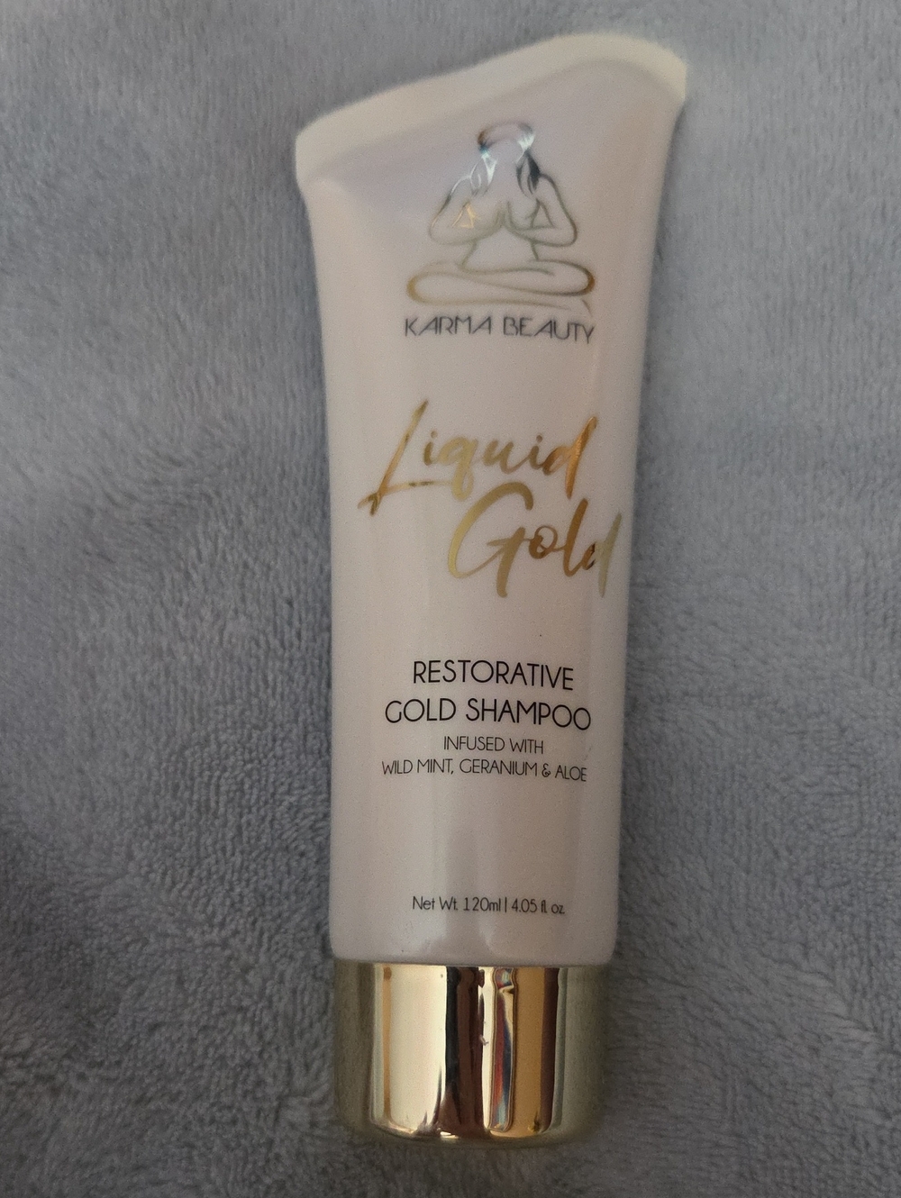 Shampoo Liquid Gold Restorative Gold - Cream/Gold, Karma Beauty NWOT